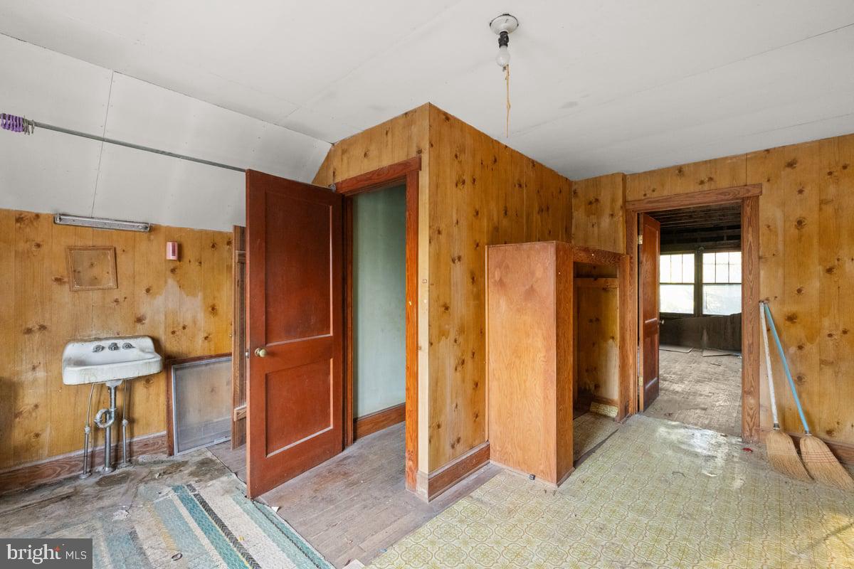 7189 MIDDLE RD, MIDDLETOWN, Virginia 22645, 1 Bedroom Bedrooms, ,1 BathroomBathrooms,Residential,For sale,7189 MIDDLE RD,VAFV2036808 MLS # VAFV2036808
