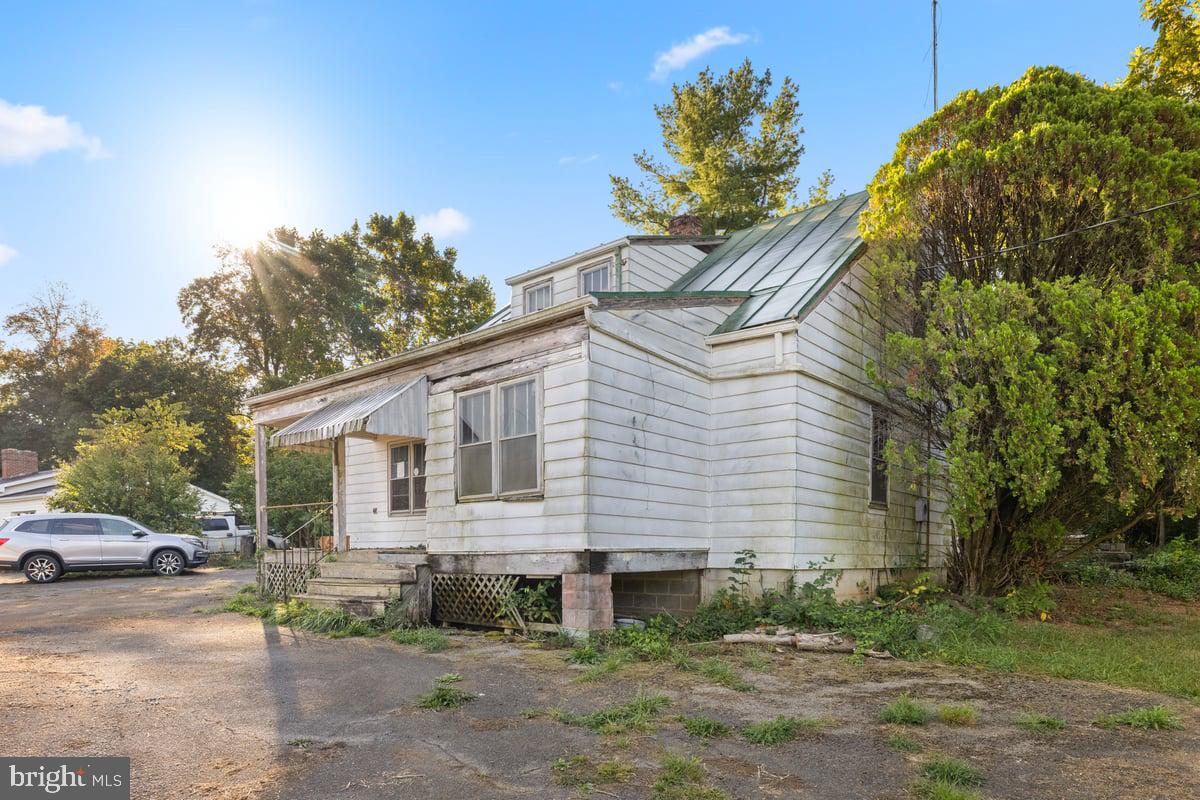 7189 MIDDLE RD, MIDDLETOWN, Virginia 22645, 1 Bedroom Bedrooms, ,1 BathroomBathrooms,Residential,For sale,7189 MIDDLE RD,VAFV2036808 MLS # VAFV2036808