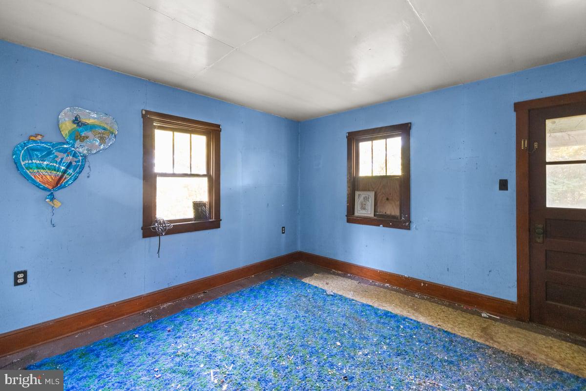7189 MIDDLE RD, MIDDLETOWN, Virginia 22645, 1 Bedroom Bedrooms, ,1 BathroomBathrooms,Residential,For sale,7189 MIDDLE RD,VAFV2036808 MLS # VAFV2036808