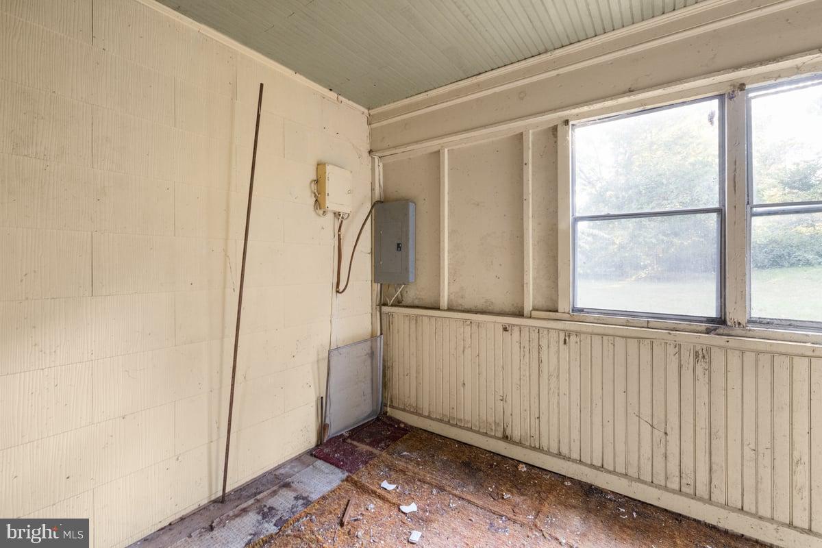 7189 MIDDLE RD, MIDDLETOWN, Virginia 22645, 1 Bedroom Bedrooms, ,1 BathroomBathrooms,Residential,For sale,7189 MIDDLE RD,VAFV2036808 MLS # VAFV2036808
