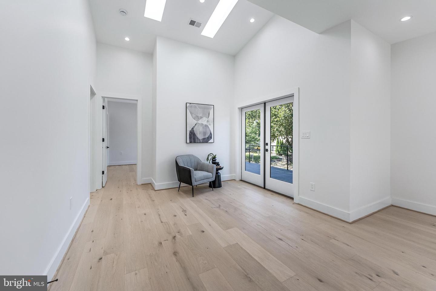 3215 COFER RD, FALLS CHURCH, Virginia 22042, 5 Bedrooms Bedrooms, ,5 BathroomsBathrooms,Residential,For sale,3215 COFER RD,VAFX2228198 MLS # VAFX2228198
