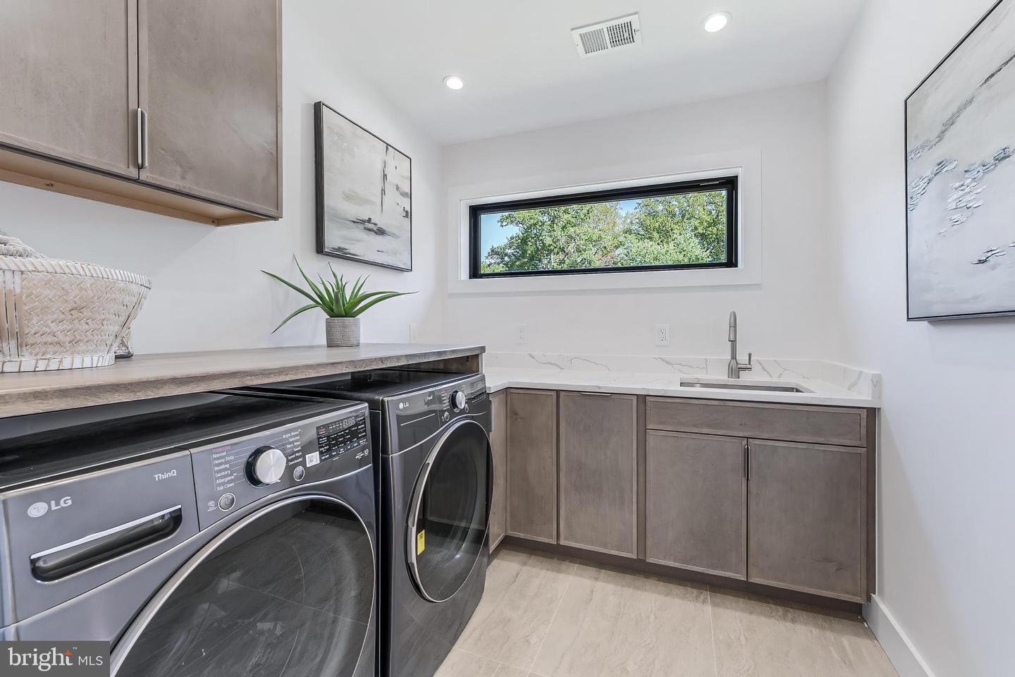 3215 COFER RD, FALLS CHURCH, Virginia 22042, 5 Bedrooms Bedrooms, ,5 BathroomsBathrooms,Residential,For sale,3215 COFER RD,VAFX2228198 MLS # VAFX2228198