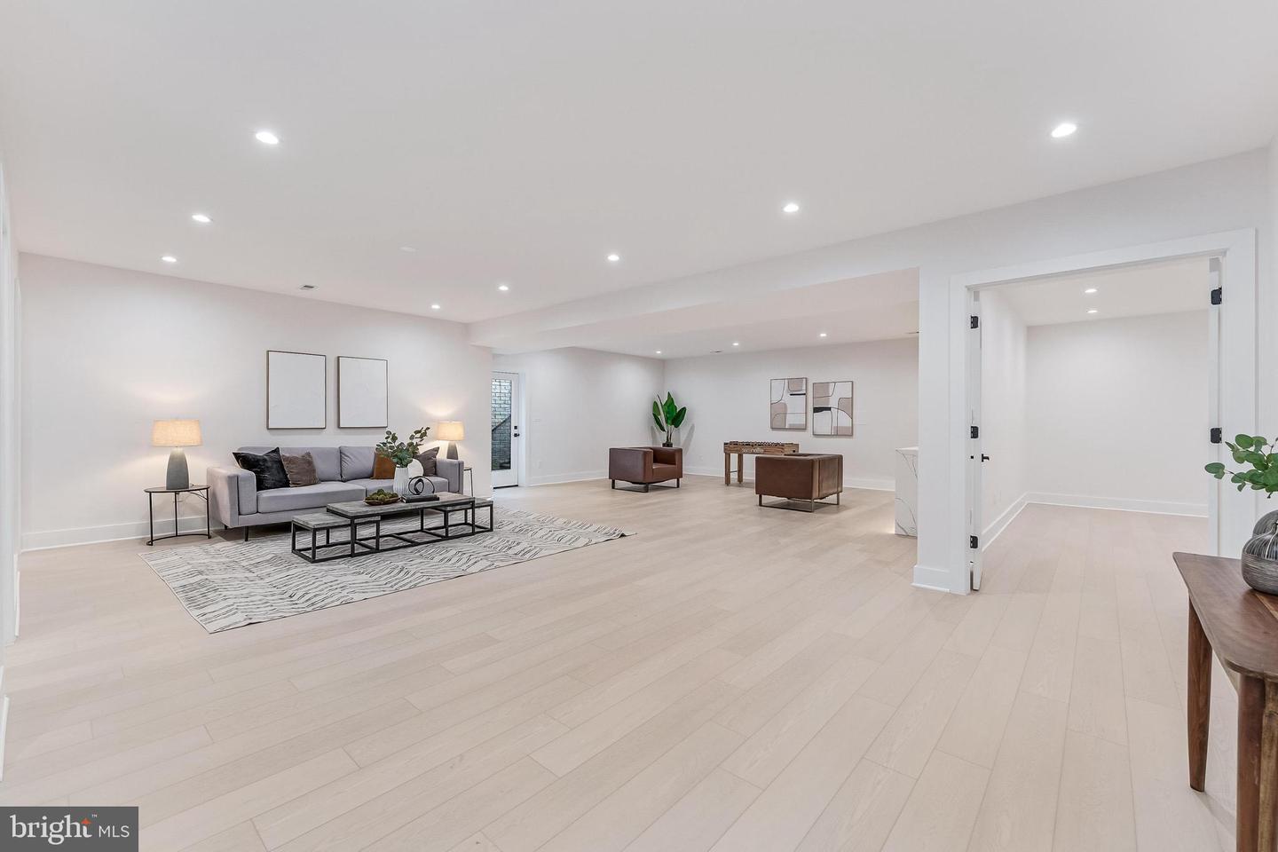 3215 COFER RD, FALLS CHURCH, Virginia 22042, 5 Bedrooms Bedrooms, ,5 BathroomsBathrooms,Residential,For sale,3215 COFER RD,VAFX2228198 MLS # VAFX2228198