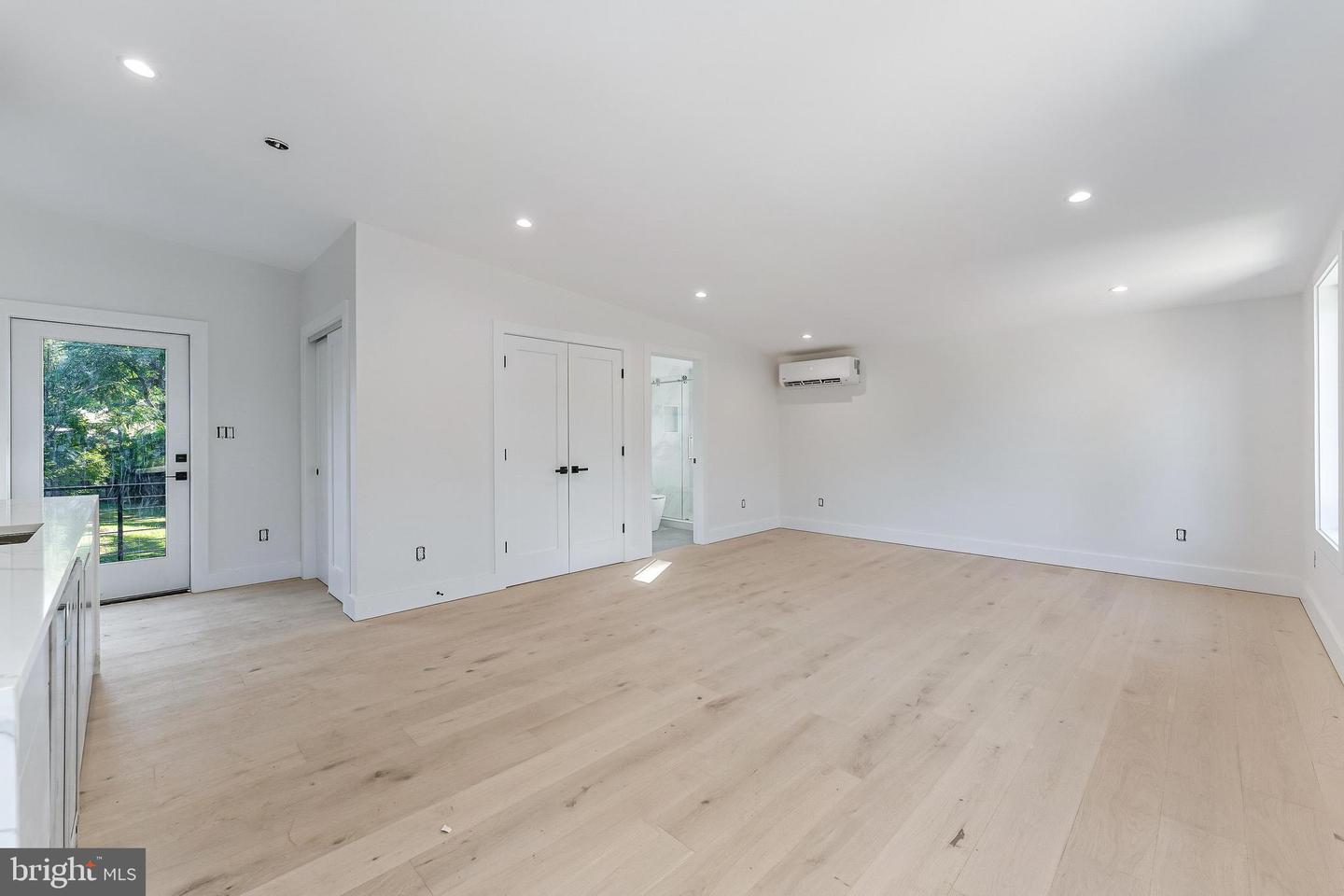 3215 COFER RD, FALLS CHURCH, Virginia 22042, 5 Bedrooms Bedrooms, ,5 BathroomsBathrooms,Residential,For sale,3215 COFER RD,VAFX2228198 MLS # VAFX2228198