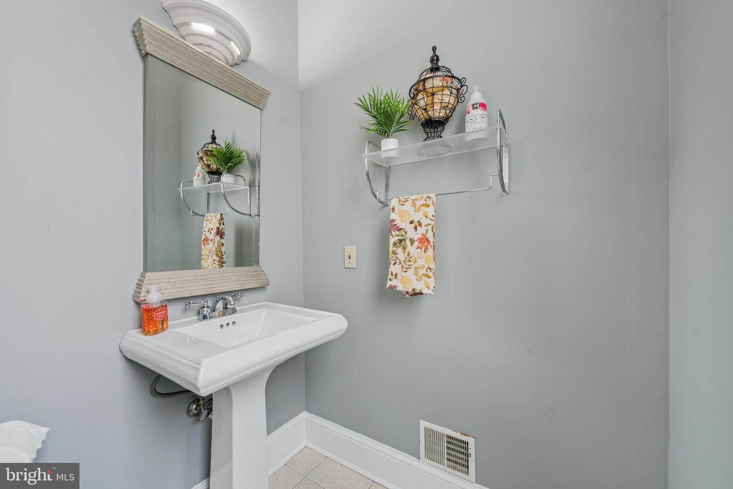 606 BROCKMAN CT, GREAT FALLS, Virginia 22066, 12 Bedrooms Bedrooms, ,11 BathroomsBathrooms,Residential,For sale,606 BROCKMAN CT,VAFX2238278 MLS # VAFX2238278
