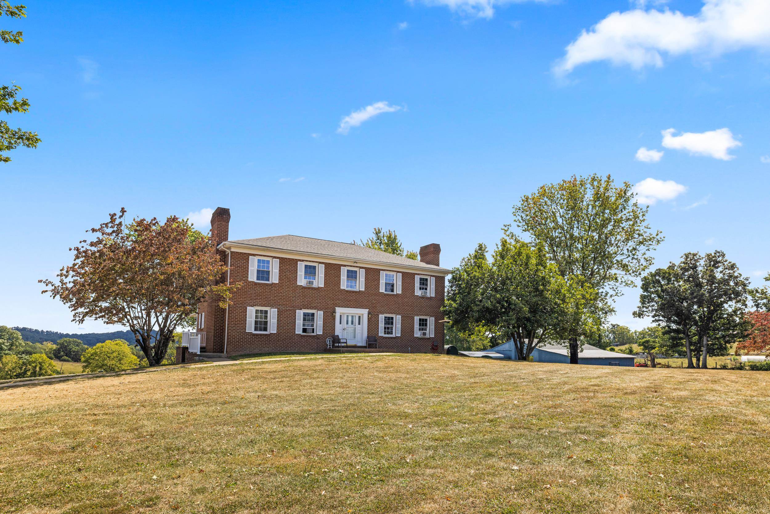 1370 MIDDLEBROOK RD, STAUNTON, Virginia 24401, 5 Bedrooms Bedrooms, ,4 BathroomsBathrooms,Residential,Lola's Farm https://view.spiro.media/1370-middl,1370 MIDDLEBROOK RD,669053 MLS # 669053