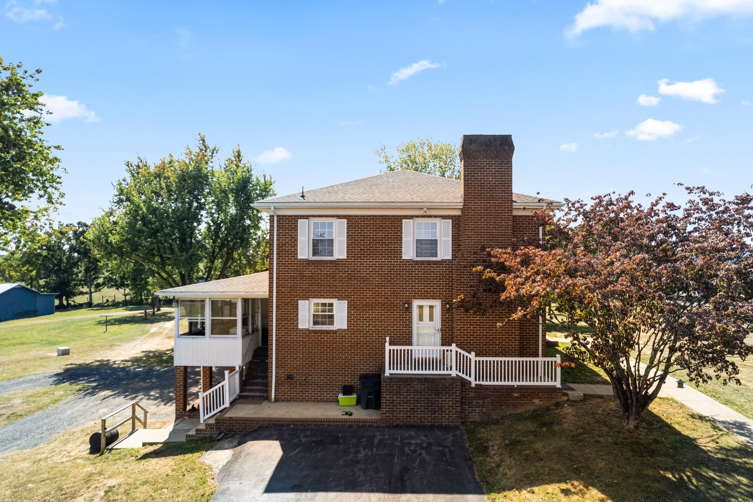 1370 MIDDLEBROOK RD, STAUNTON, Virginia 24401, 5 Bedrooms Bedrooms, ,4 BathroomsBathrooms,Residential,Lola's Farm https://view.spiro.media/1370-middl,1370 MIDDLEBROOK RD,669053 MLS # 669053