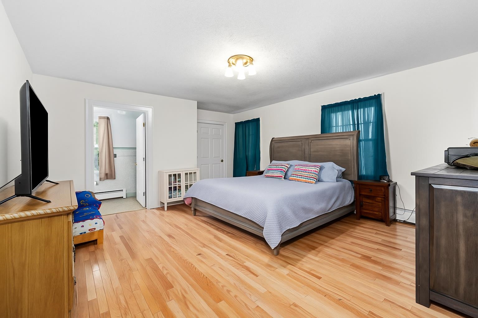 1370 MIDDLEBROOK RD, STAUNTON, Virginia 24401, 5 Bedrooms Bedrooms, ,4 BathroomsBathrooms,Residential,Lola's Farm https://view.spiro.media/1370-middl,1370 MIDDLEBROOK RD,669053 MLS # 669053