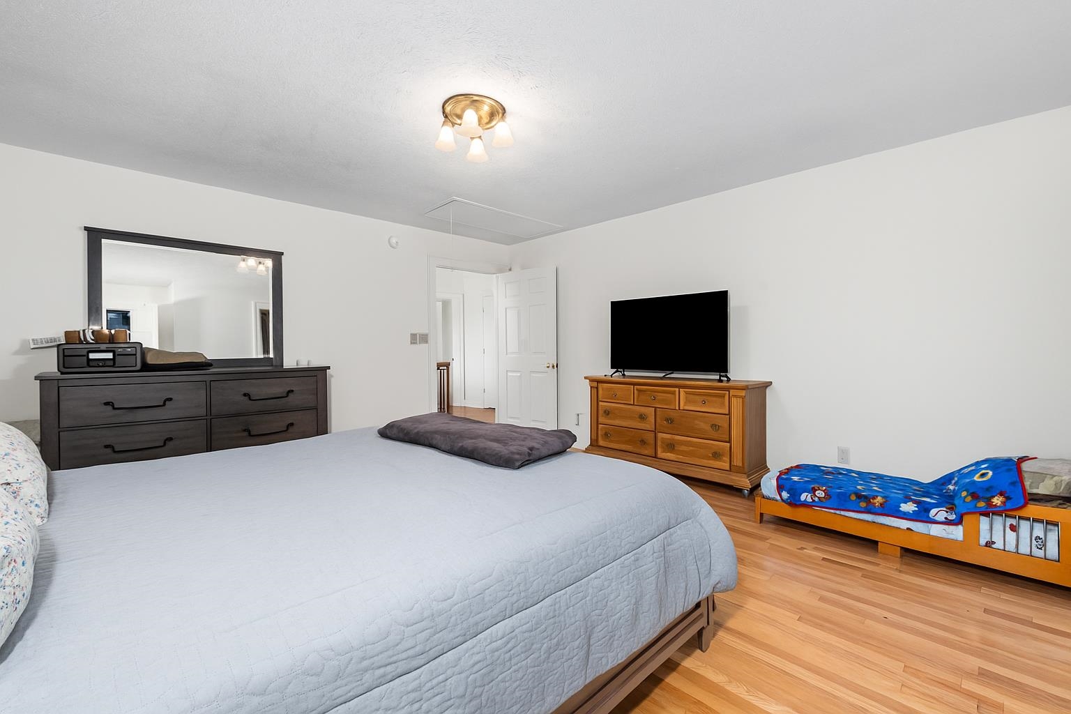 1370 MIDDLEBROOK RD, STAUNTON, Virginia 24401, 5 Bedrooms Bedrooms, ,4 BathroomsBathrooms,Residential,Lola's Farm https://view.spiro.media/1370-middl,1370 MIDDLEBROOK RD,669053 MLS # 669053