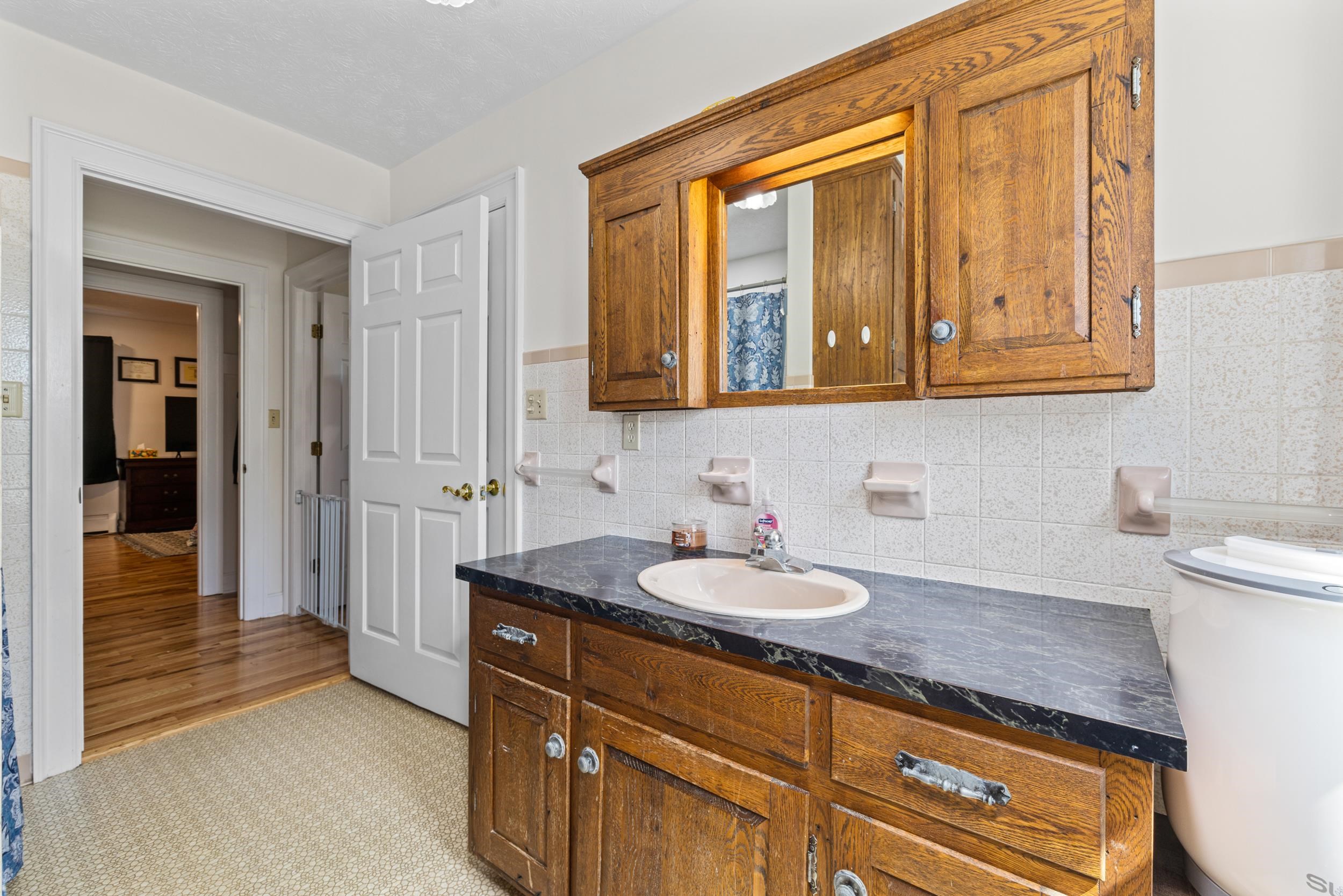 1370 MIDDLEBROOK RD, STAUNTON, Virginia 24401, 5 Bedrooms Bedrooms, ,4 BathroomsBathrooms,Residential,Lola's Farm https://view.spiro.media/1370-middl,1370 MIDDLEBROOK RD,669053 MLS # 669053