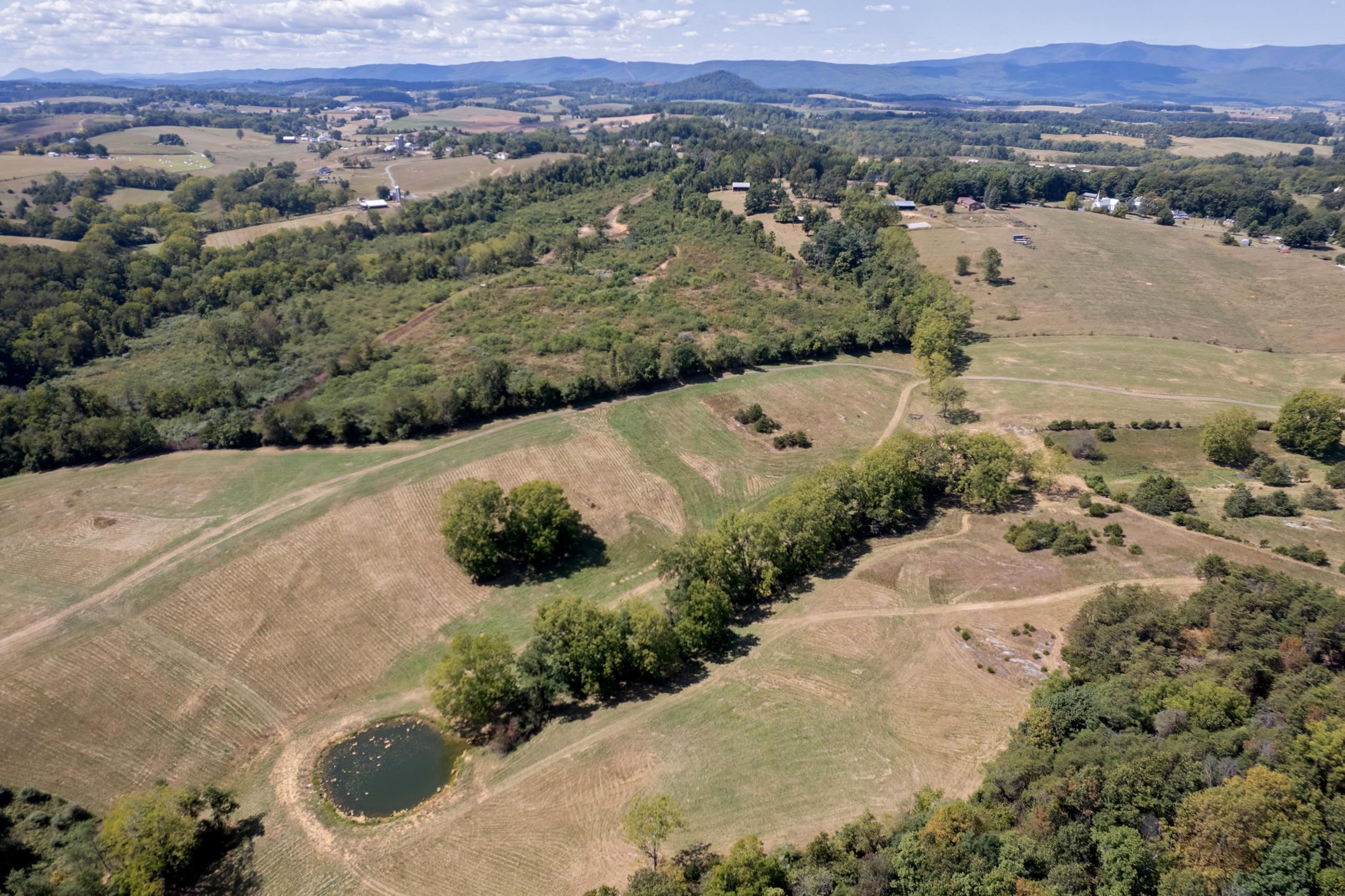 1370 MIDDLEBROOK RD, STAUNTON, Virginia 24401, 5 Bedrooms Bedrooms, ,4 BathroomsBathrooms,Residential,Lola's Farm https://view.spiro.media/1370-middl,1370 MIDDLEBROOK RD,669053 MLS # 669053