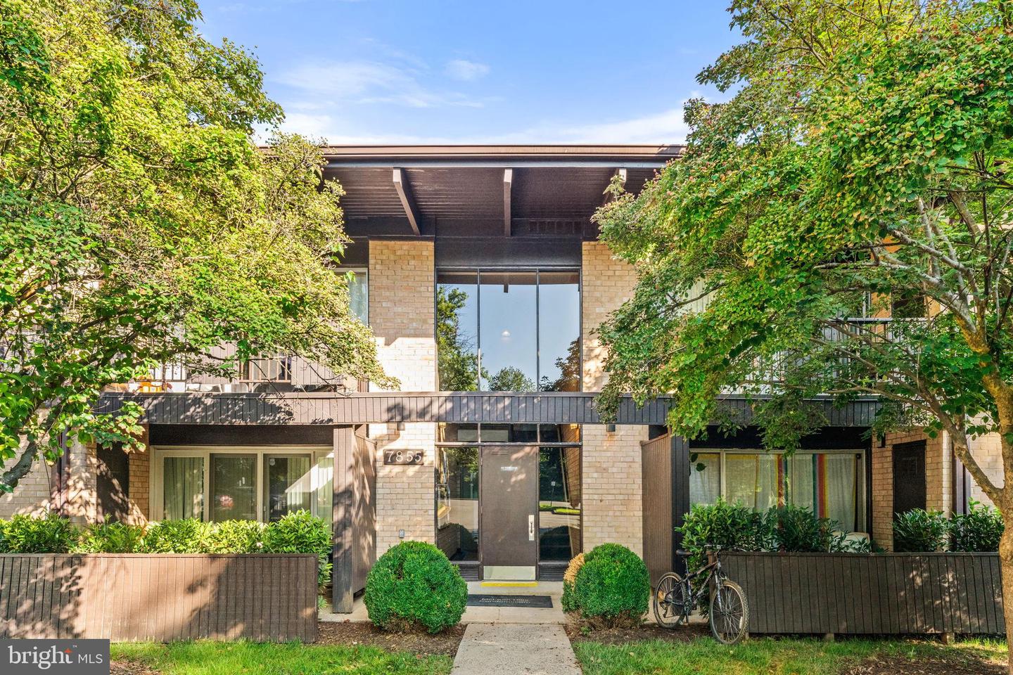 7855 ENOLA ST #101, MCLEAN, Virginia 22102, 1 Bedroom Bedrooms, 2 Rooms Rooms,1 BathroomBathrooms,Residential,For sale,7855 ENOLA ST #101,VAFX2260942 MLS # VAFX2260942