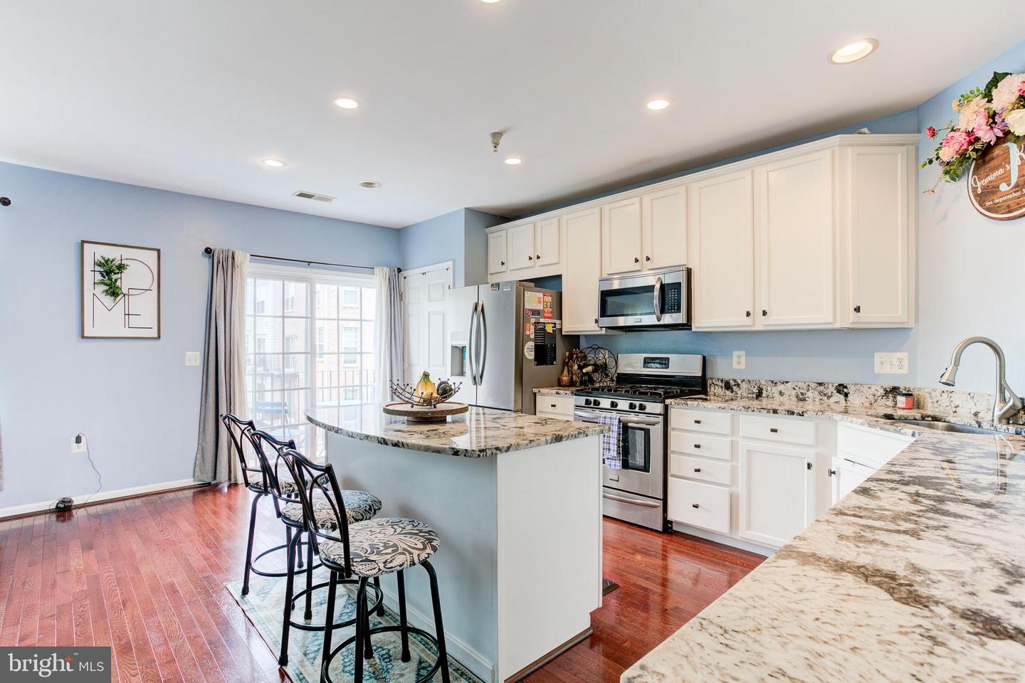 6287 ASTER HAVEN CIR #8, HAYMARKET, Virginia 20169, 3 Bedrooms Bedrooms, ,2 BathroomsBathrooms,Residential,For sale,6287 ASTER HAVEN CIR #8,VAPW2101722 MLS # VAPW2101722