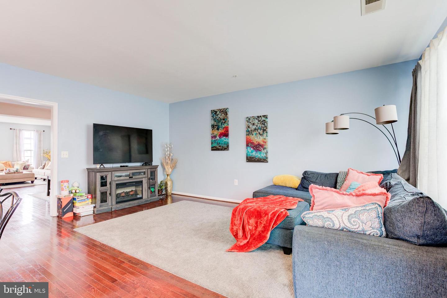 6287 ASTER HAVEN CIR #8, HAYMARKET, Virginia 20169, 3 Bedrooms Bedrooms, ,2 BathroomsBathrooms,Residential,For sale,6287 ASTER HAVEN CIR #8,VAPW2101722 MLS # VAPW2101722