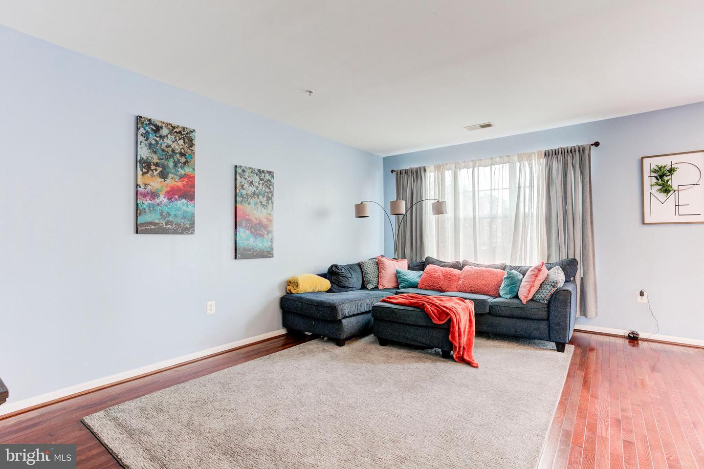 6287 ASTER HAVEN CIR #8, HAYMARKET, Virginia 20169, 3 Bedrooms Bedrooms, ,2 BathroomsBathrooms,Residential,For sale,6287 ASTER HAVEN CIR #8,VAPW2101722 MLS # VAPW2101722