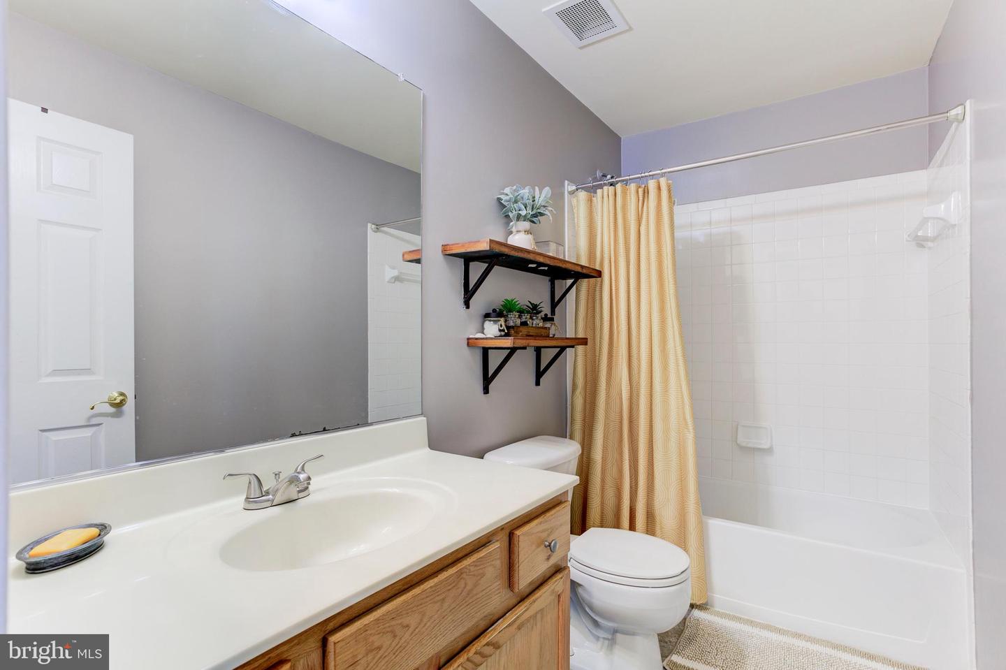 6287 ASTER HAVEN CIR #8, HAYMARKET, Virginia 20169, 3 Bedrooms Bedrooms, ,2 BathroomsBathrooms,Residential,For sale,6287 ASTER HAVEN CIR #8,VAPW2101722 MLS # VAPW2101722