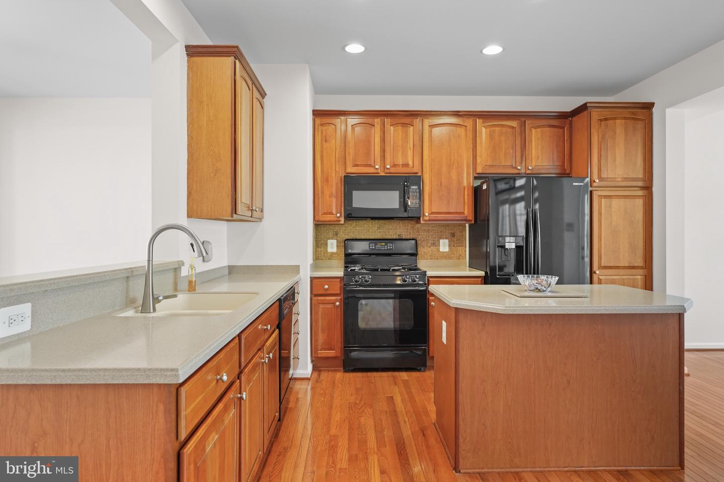 4714 HANRAHAN PL, ALEXANDRIA, Virginia 22309, 3 Bedrooms Bedrooms, ,2 BathroomsBathrooms,Residential,For sale,4714 HANRAHAN PL,VAFX2264252 MLS # VAFX2264252
