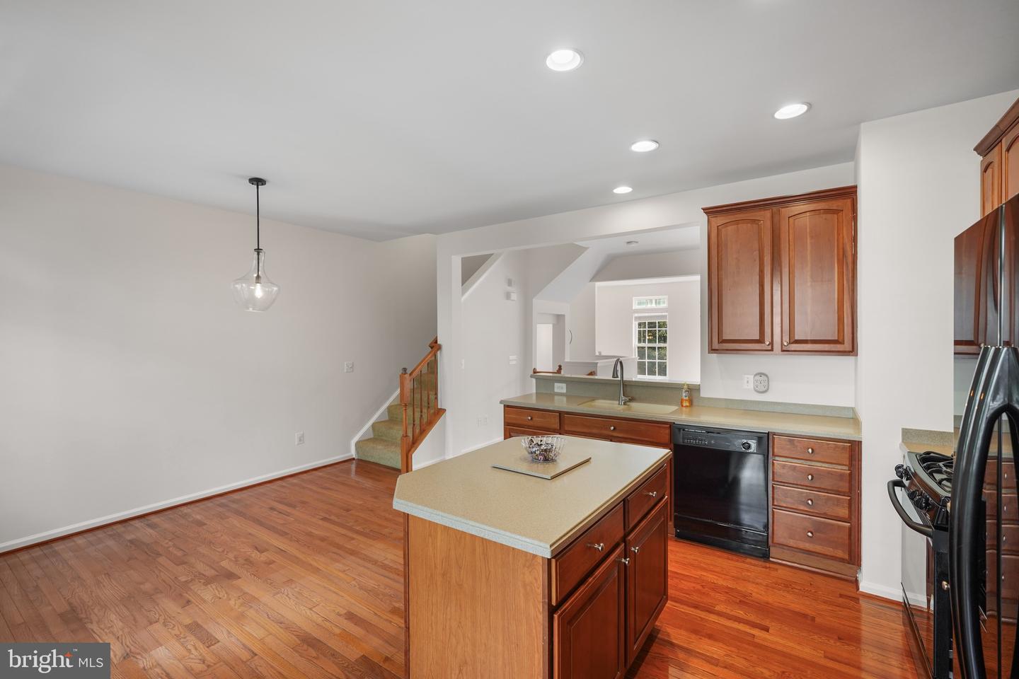 4714 HANRAHAN PL, ALEXANDRIA, Virginia 22309, 3 Bedrooms Bedrooms, ,2 BathroomsBathrooms,Residential,For sale,4714 HANRAHAN PL,VAFX2264252 MLS # VAFX2264252