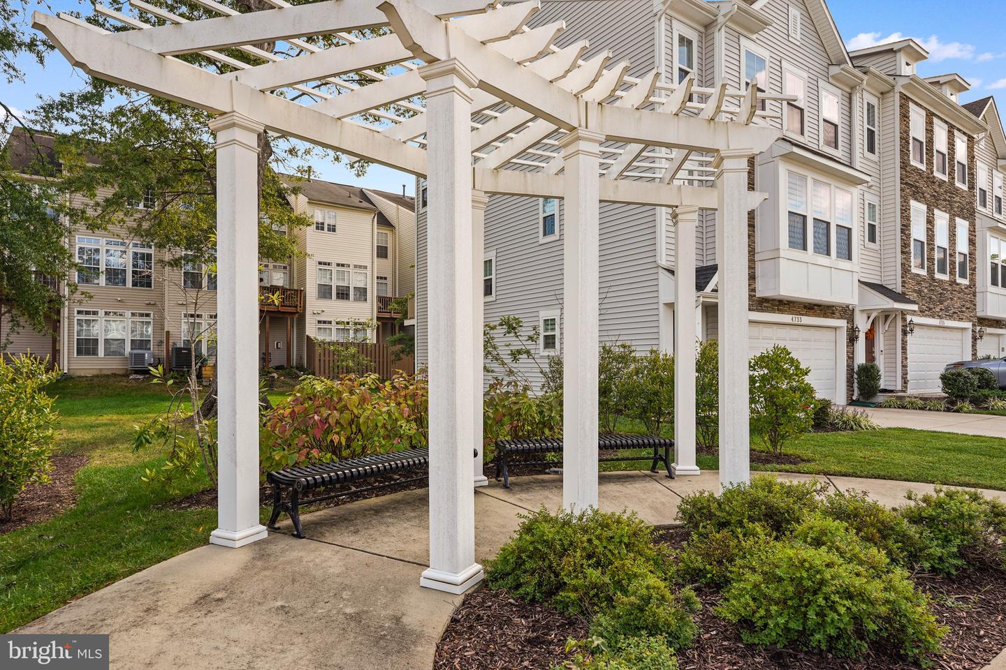 4714 HANRAHAN PL, ALEXANDRIA, Virginia 22309, 3 Bedrooms Bedrooms, ,2 BathroomsBathrooms,Residential,For sale,4714 HANRAHAN PL,VAFX2264252 MLS # VAFX2264252