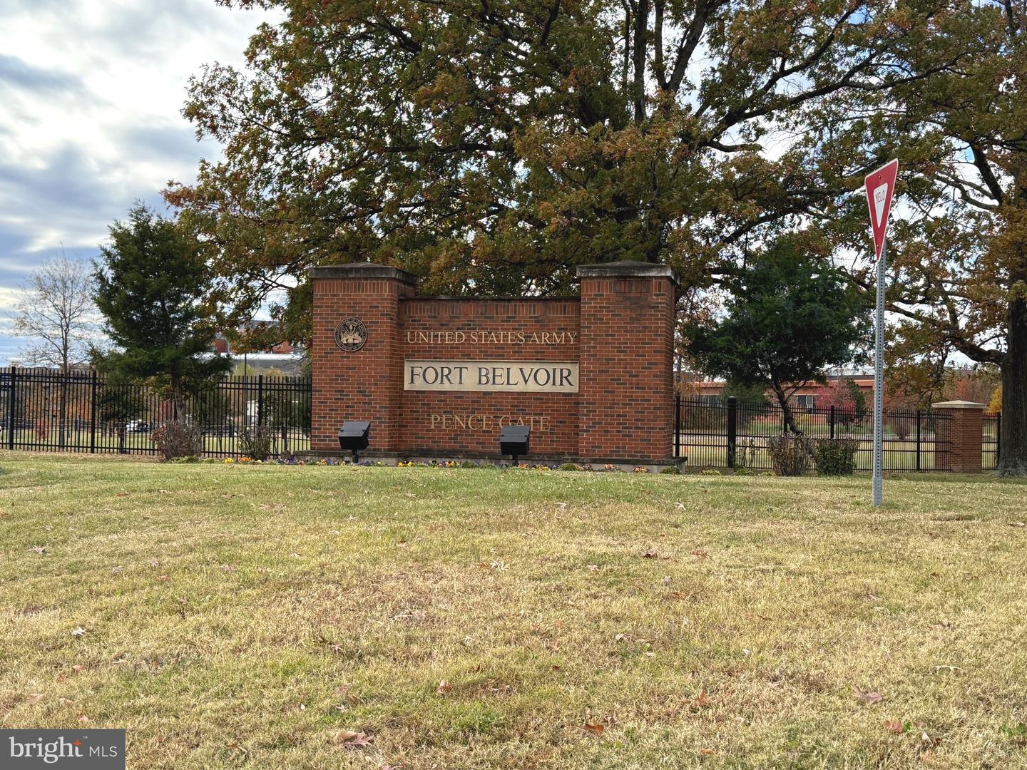 4714 HANRAHAN PL, ALEXANDRIA, Virginia 22309, 3 Bedrooms Bedrooms, ,2 BathroomsBathrooms,Residential,For sale,4714 HANRAHAN PL,VAFX2264252 MLS # VAFX2264252