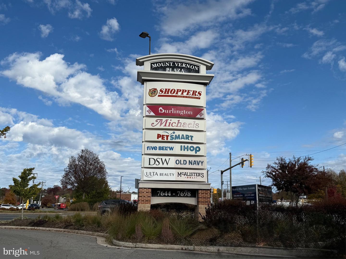 4714 HANRAHAN PL, ALEXANDRIA, Virginia 22309, 3 Bedrooms Bedrooms, ,2 BathroomsBathrooms,Residential,For sale,4714 HANRAHAN PL,VAFX2264252 MLS # VAFX2264252