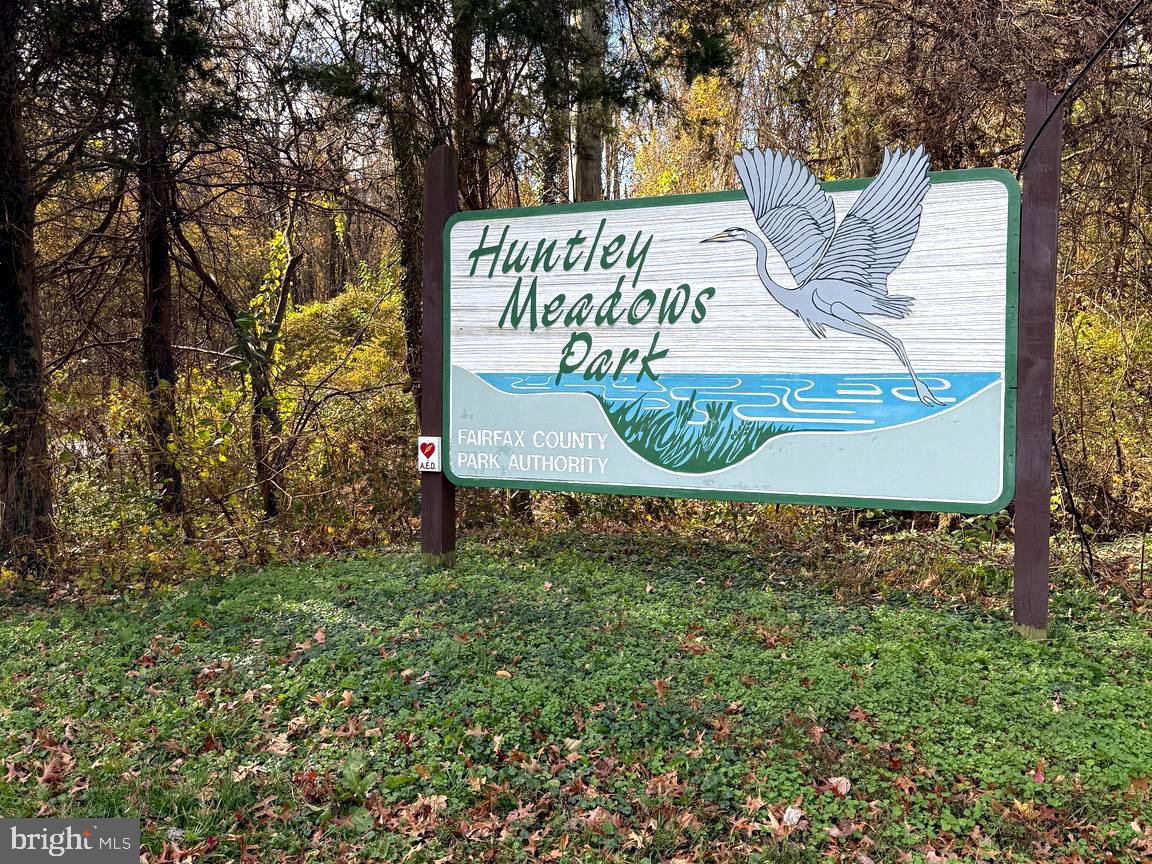 4714 HANRAHAN PL, ALEXANDRIA, Virginia 22309, 3 Bedrooms Bedrooms, ,2 BathroomsBathrooms,Residential,For sale,4714 HANRAHAN PL,VAFX2264252 MLS # VAFX2264252