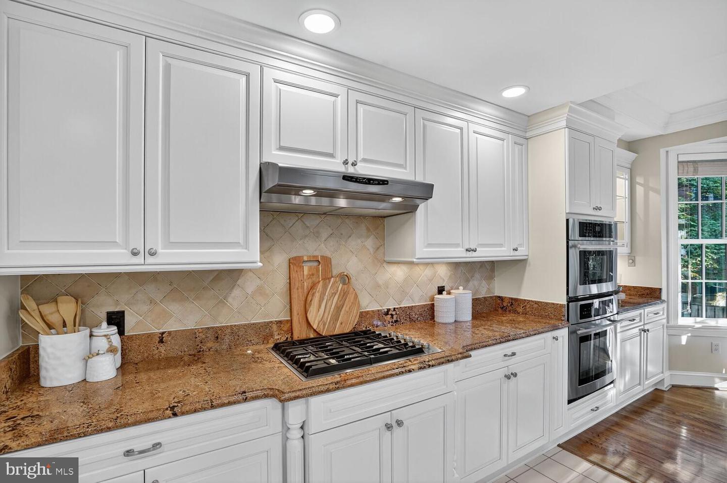 2053 MAYFAIR MCLEAN CT, FALLS CHURCH, Virginia 22043, 3 Bedrooms Bedrooms, ,3 BathroomsBathrooms,Residential,For sale,2053 MAYFAIR MCLEAN CT,VAFX2264586 MLS # VAFX2264586