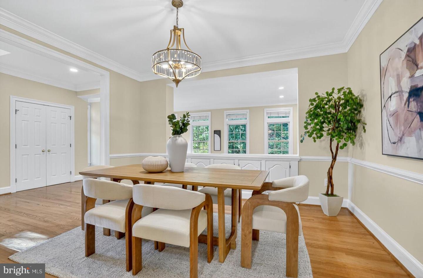 2053 MAYFAIR MCLEAN CT, FALLS CHURCH, Virginia 22043, 3 Bedrooms Bedrooms, ,3 BathroomsBathrooms,Residential,For sale,2053 MAYFAIR MCLEAN CT,VAFX2264586 MLS # VAFX2264586