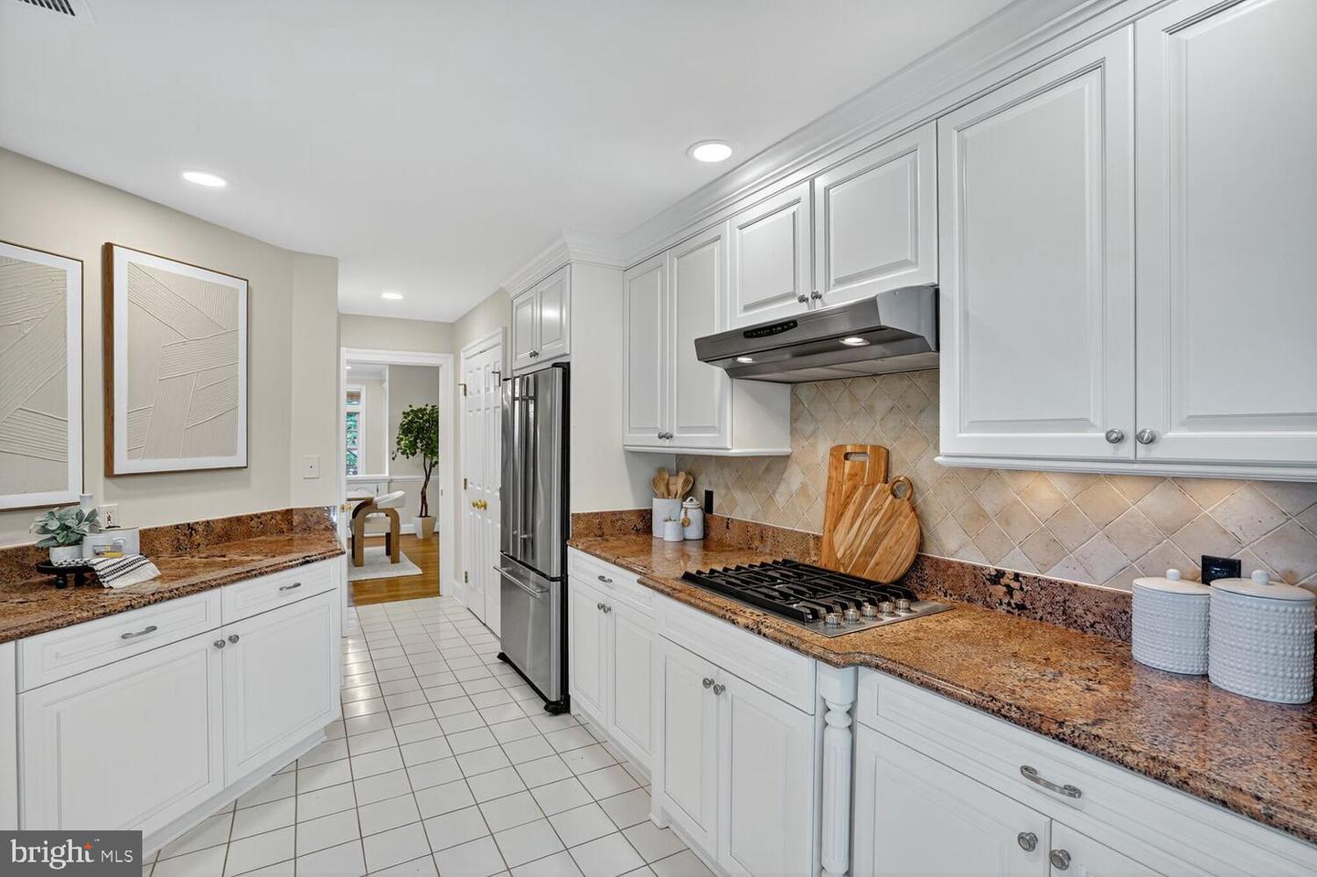 2053 MAYFAIR MCLEAN CT, FALLS CHURCH, Virginia 22043, 3 Bedrooms Bedrooms, ,3 BathroomsBathrooms,Residential,For sale,2053 MAYFAIR MCLEAN CT,VAFX2264586 MLS # VAFX2264586