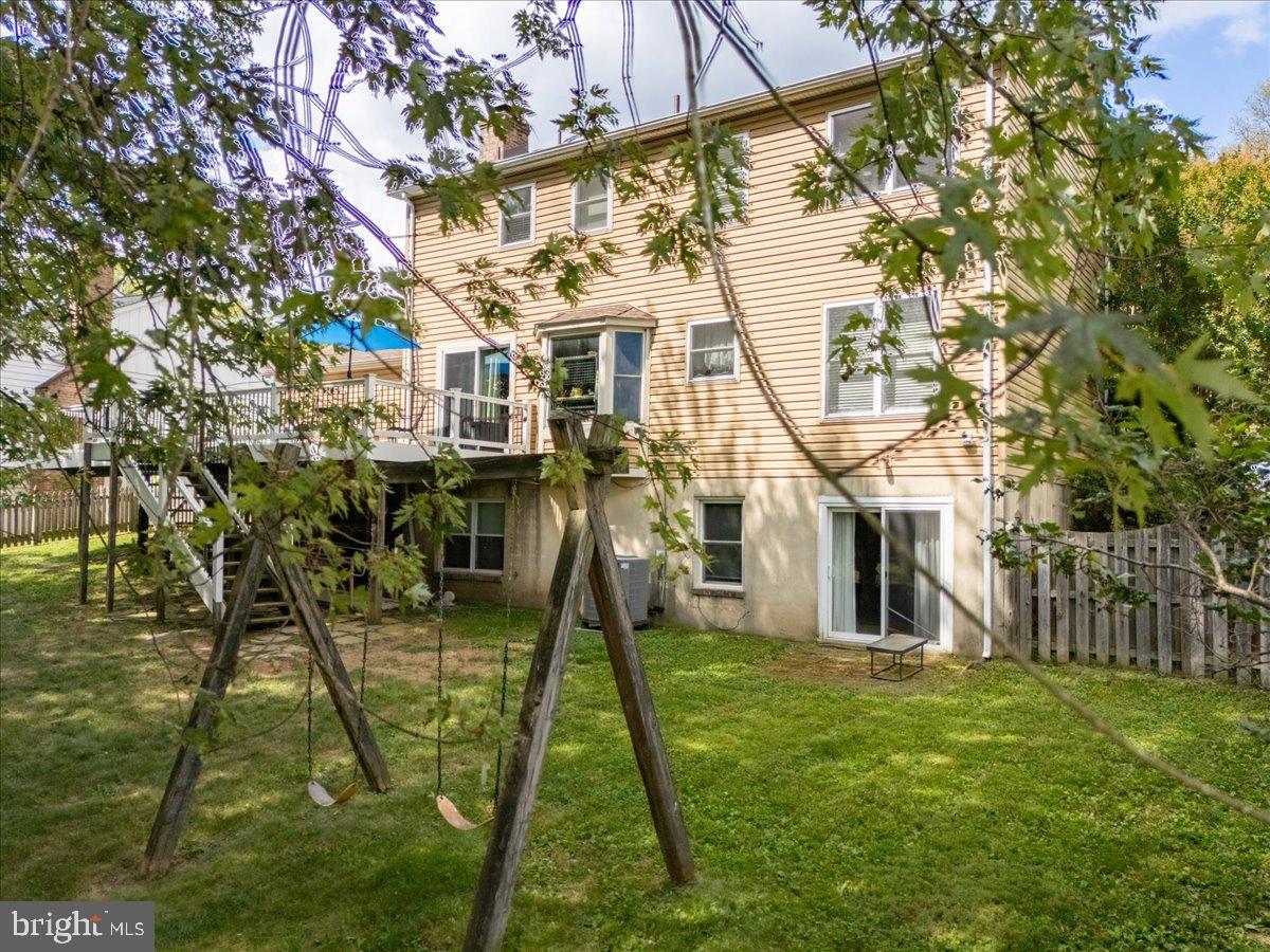 912 CHANCELLOR ST SW, LEESBURG, Virginia 20175, 5 Bedrooms Bedrooms, ,3 BathroomsBathrooms,Residential,For sale,912 CHANCELLOR ST SW,VALO2106170 MLS # VALO2106170