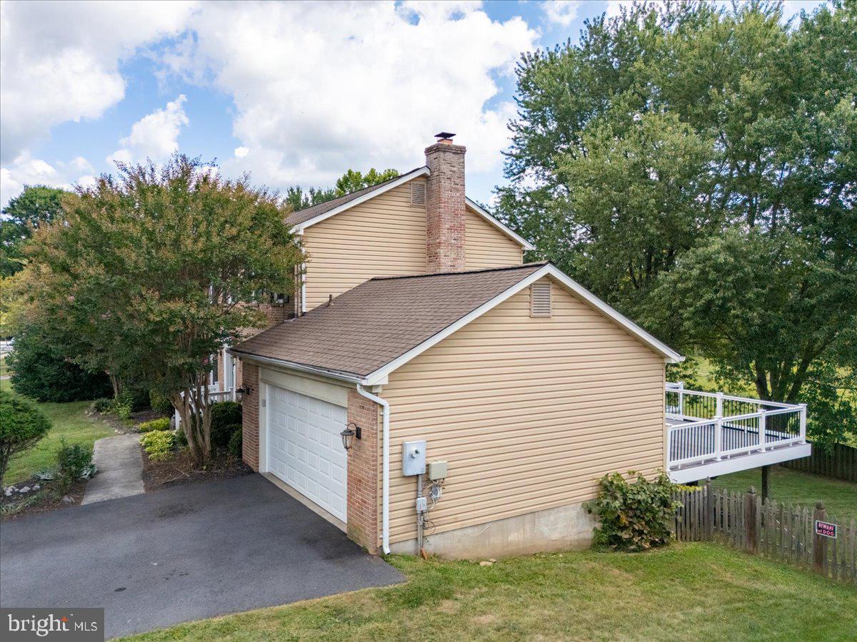 912 CHANCELLOR ST SW, LEESBURG, Virginia 20175, 5 Bedrooms Bedrooms, ,3 BathroomsBathrooms,Residential,For sale,912 CHANCELLOR ST SW,VALO2106170 MLS # VALO2106170