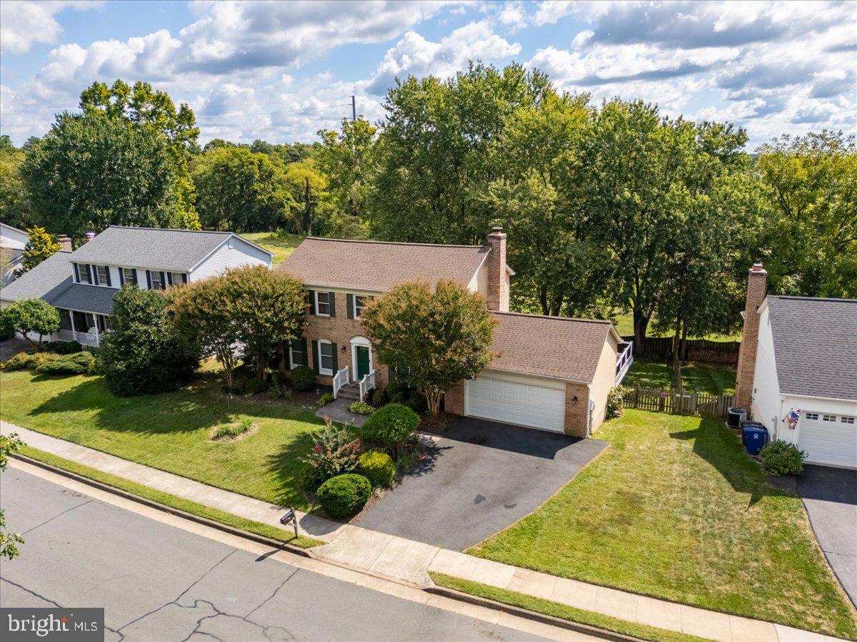 912 CHANCELLOR ST SW, LEESBURG, Virginia 20175, 5 Bedrooms Bedrooms, ,3 BathroomsBathrooms,Residential,For sale,912 CHANCELLOR ST SW,VALO2106170 MLS # VALO2106170