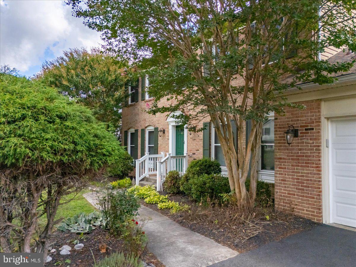 912 CHANCELLOR ST SW, LEESBURG, Virginia 20175, 5 Bedrooms Bedrooms, ,3 BathroomsBathrooms,Residential,For sale,912 CHANCELLOR ST SW,VALO2106170 MLS # VALO2106170