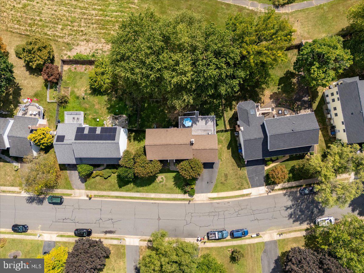 912 CHANCELLOR ST SW, LEESBURG, Virginia 20175, 5 Bedrooms Bedrooms, ,3 BathroomsBathrooms,Residential,For sale,912 CHANCELLOR ST SW,VALO2106170 MLS # VALO2106170