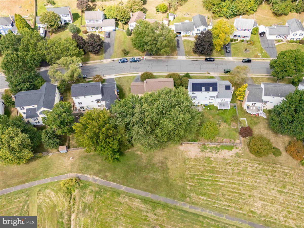 912 CHANCELLOR ST SW, LEESBURG, Virginia 20175, 5 Bedrooms Bedrooms, ,3 BathroomsBathrooms,Residential,For sale,912 CHANCELLOR ST SW,VALO2106170 MLS # VALO2106170