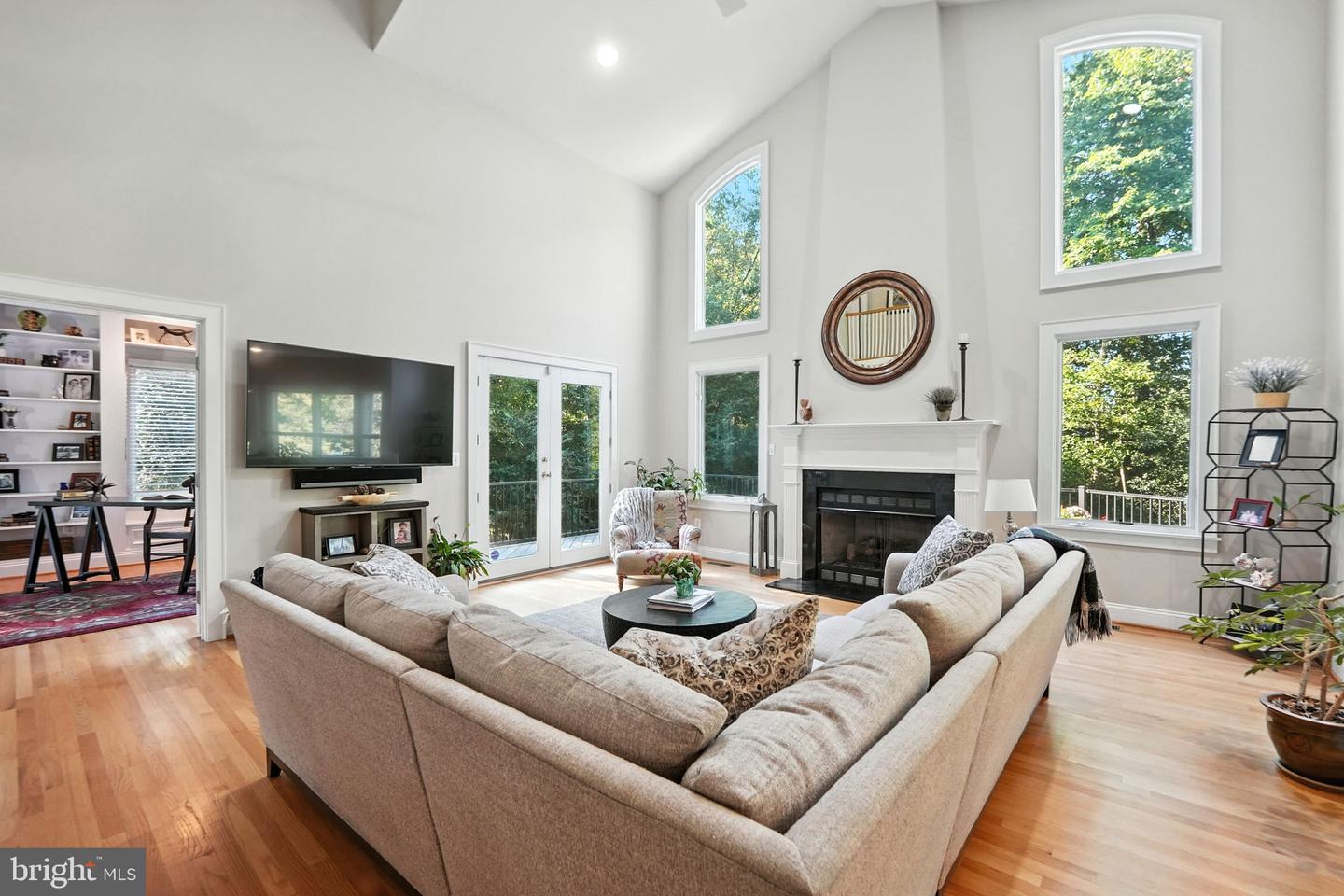 201 PRESCOTT CIR SE, VIENNA, Virginia 22180, 5 Bedrooms Bedrooms, ,4 BathroomsBathrooms,Residential,For sale,201 PRESCOTT CIR SE,VAFX2265292 MLS # VAFX2265292
