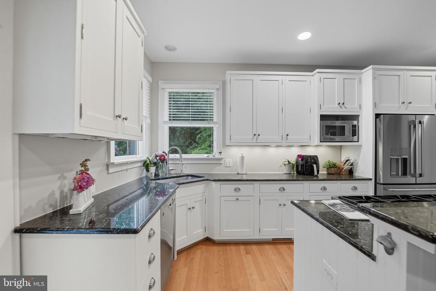 201 PRESCOTT CIR SE, VIENNA, Virginia 22180, 5 Bedrooms Bedrooms, ,4 BathroomsBathrooms,Residential,For sale,201 PRESCOTT CIR SE,VAFX2265292 MLS # VAFX2265292