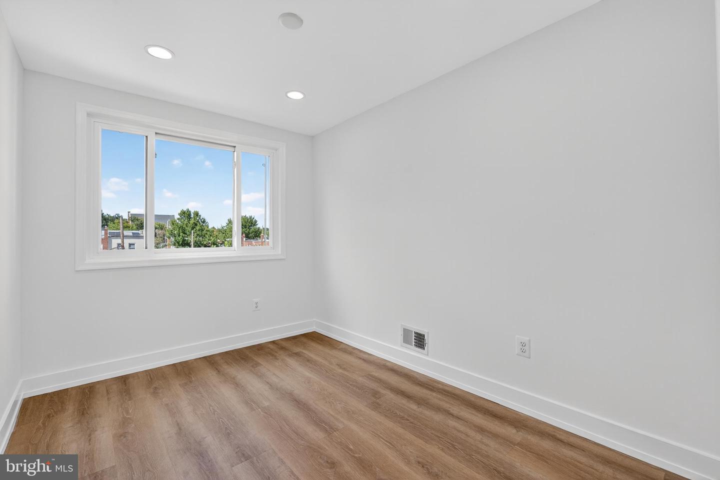 838 BUCHANAN ST NE, WASHINGTON, District Of Columbia 20017, 3 Bedrooms Bedrooms, 6 Rooms Rooms,2 BathroomsBathrooms,Residential,For sale,838 BUCHANAN ST NE,DCDC2221892 MLS # DCDC2221892