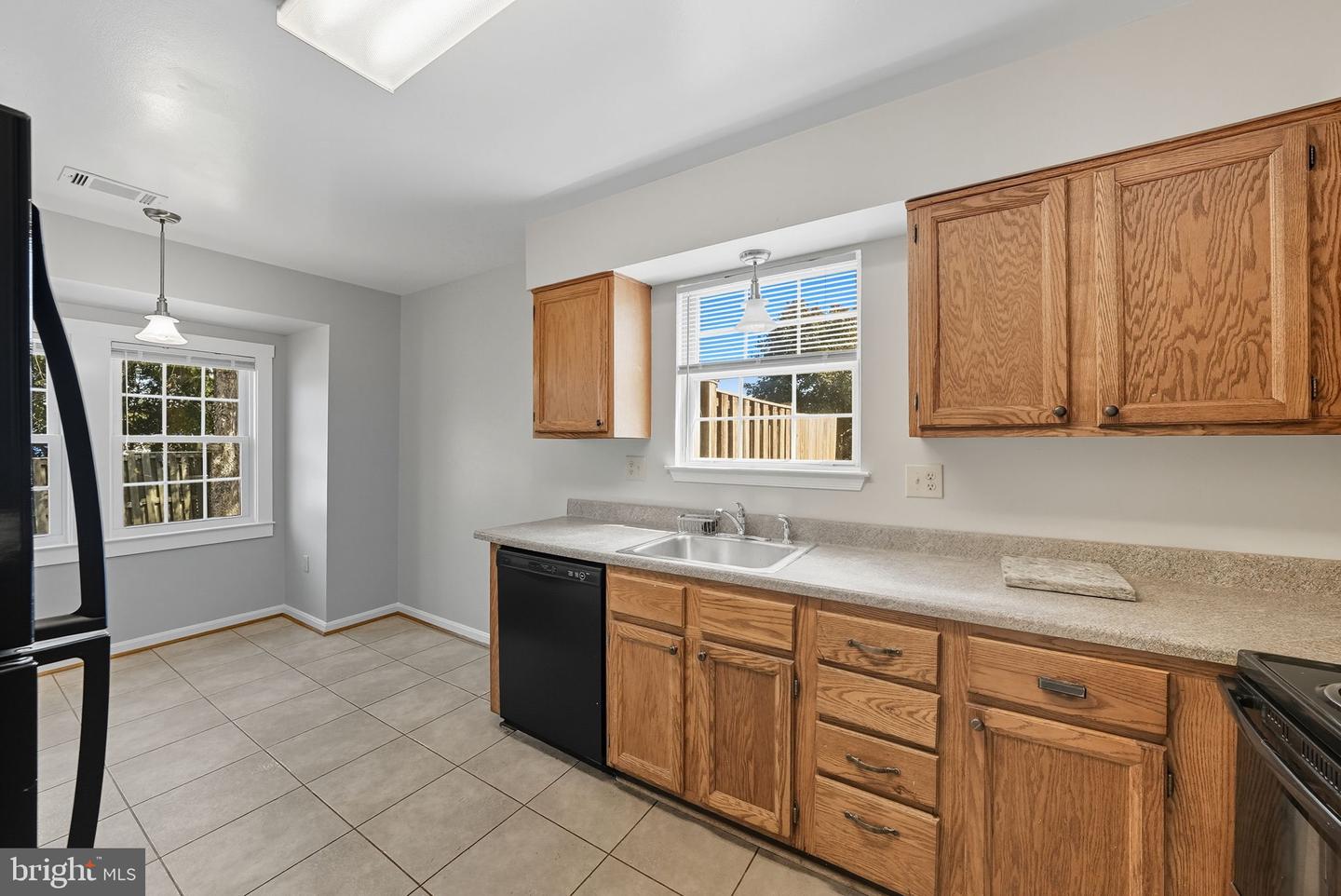 7808 GATESHEAD LN, MANASSAS, Virginia 20109, 3 Bedrooms Bedrooms, ,2 BathroomsBathrooms,Residential,For sale,7808 GATESHEAD LN,VAPW2104024 MLS # VAPW2104024
