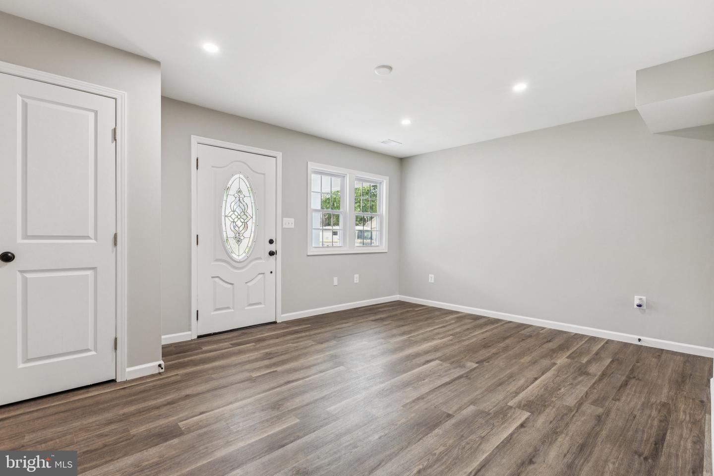 186 LAMBERT DR, MANASSAS PARK, Virginia 20111, 4 Bedrooms Bedrooms, 7 Rooms Rooms,2 BathroomsBathrooms,Residential,For sale,186 LAMBERT DR,VAMP2003092 MLS # VAMP2003092