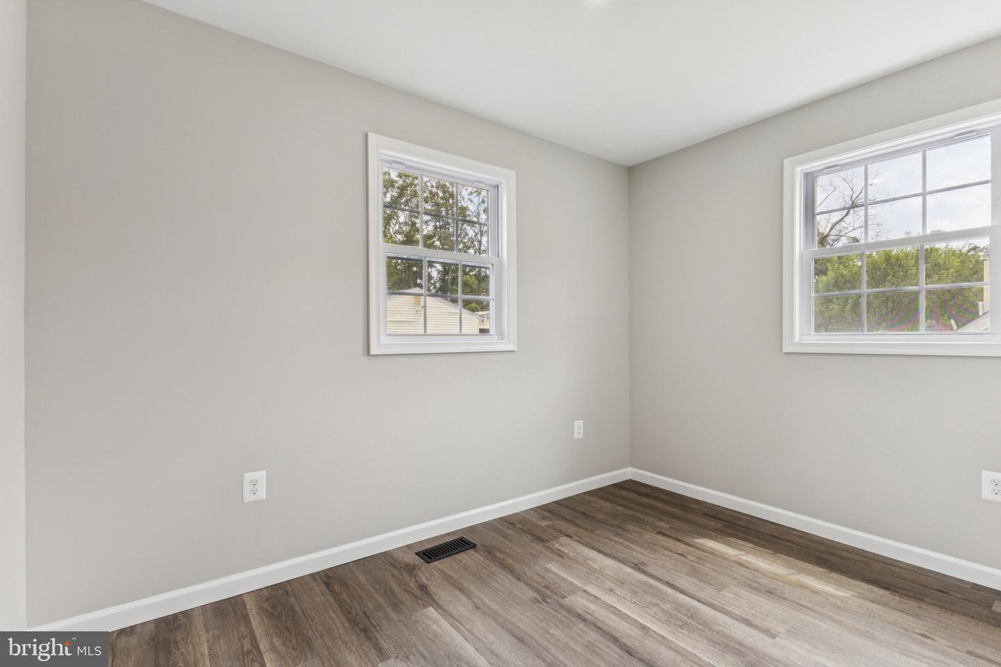 186 LAMBERT DR, MANASSAS PARK, Virginia 20111, 4 Bedrooms Bedrooms, 7 Rooms Rooms,2 BathroomsBathrooms,Residential,For sale,186 LAMBERT DR,VAMP2003092 MLS # VAMP2003092