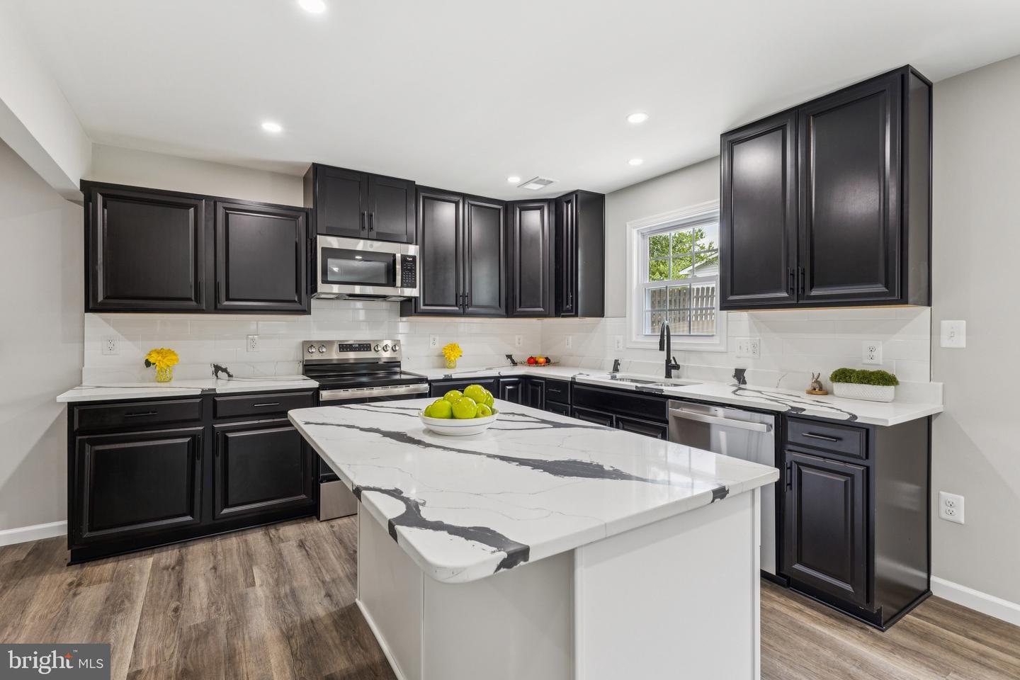 186 LAMBERT DR, MANASSAS PARK, Virginia 20111, 4 Bedrooms Bedrooms, 7 Rooms Rooms,2 BathroomsBathrooms,Residential,For sale,186 LAMBERT DR,VAMP2003092 MLS # VAMP2003092