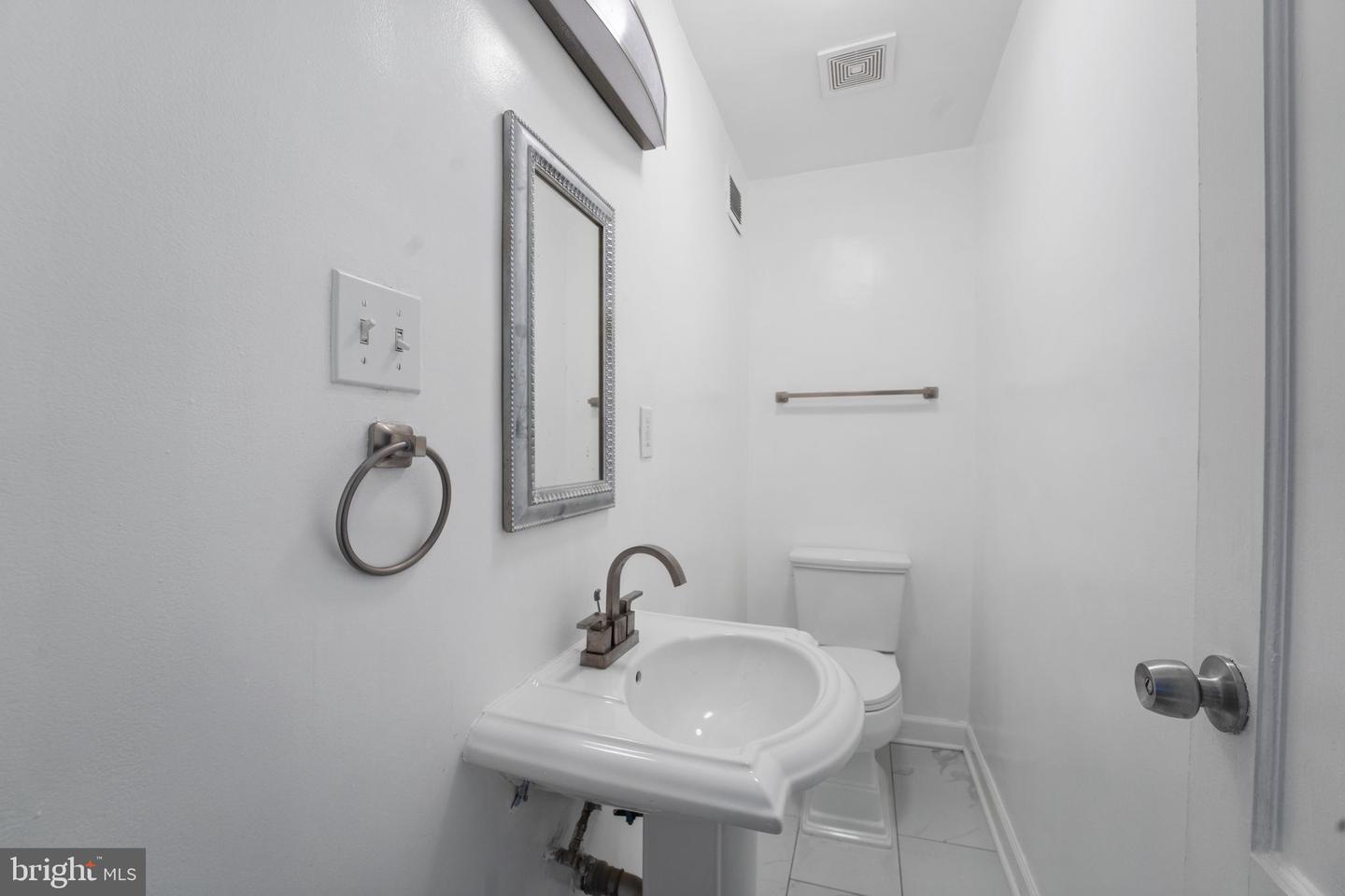 821 OGLETHORPE ST NE, WASHINGTON, District Of Columbia 20011, 3 Bedrooms Bedrooms, ,1 BathroomBathrooms,Residential,For sale,821 OGLETHORPE ST NE,DCDC2209114 MLS # DCDC2209114
