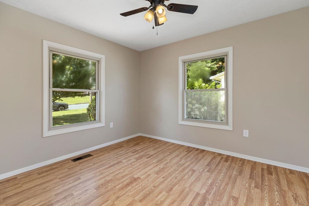 38 GREENBRIAR LN, STUARTS DRAFT, Virginia 24477, 3 Bedrooms Bedrooms, ,1 BathroomBathrooms,Residential,38 GREENBRIAR LN,669057 MLS # 669057