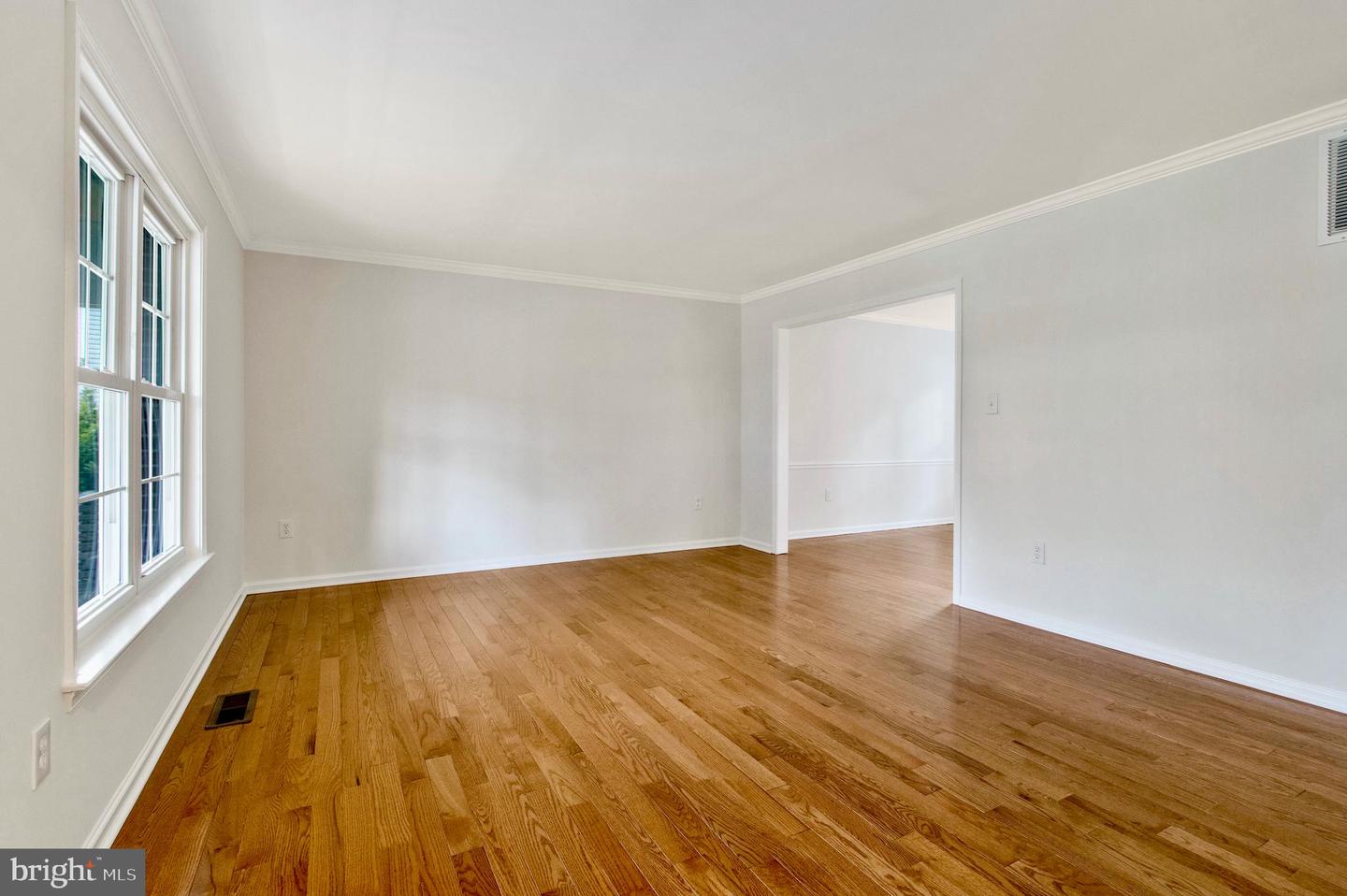 8757 TOMISLAV ST, MANASSAS, Virginia 20110, 3 Bedrooms Bedrooms, ,2 BathroomsBathrooms,Residential,For sale,8757 TOMISLAV ST,VAPW2101344 MLS # VAPW2101344