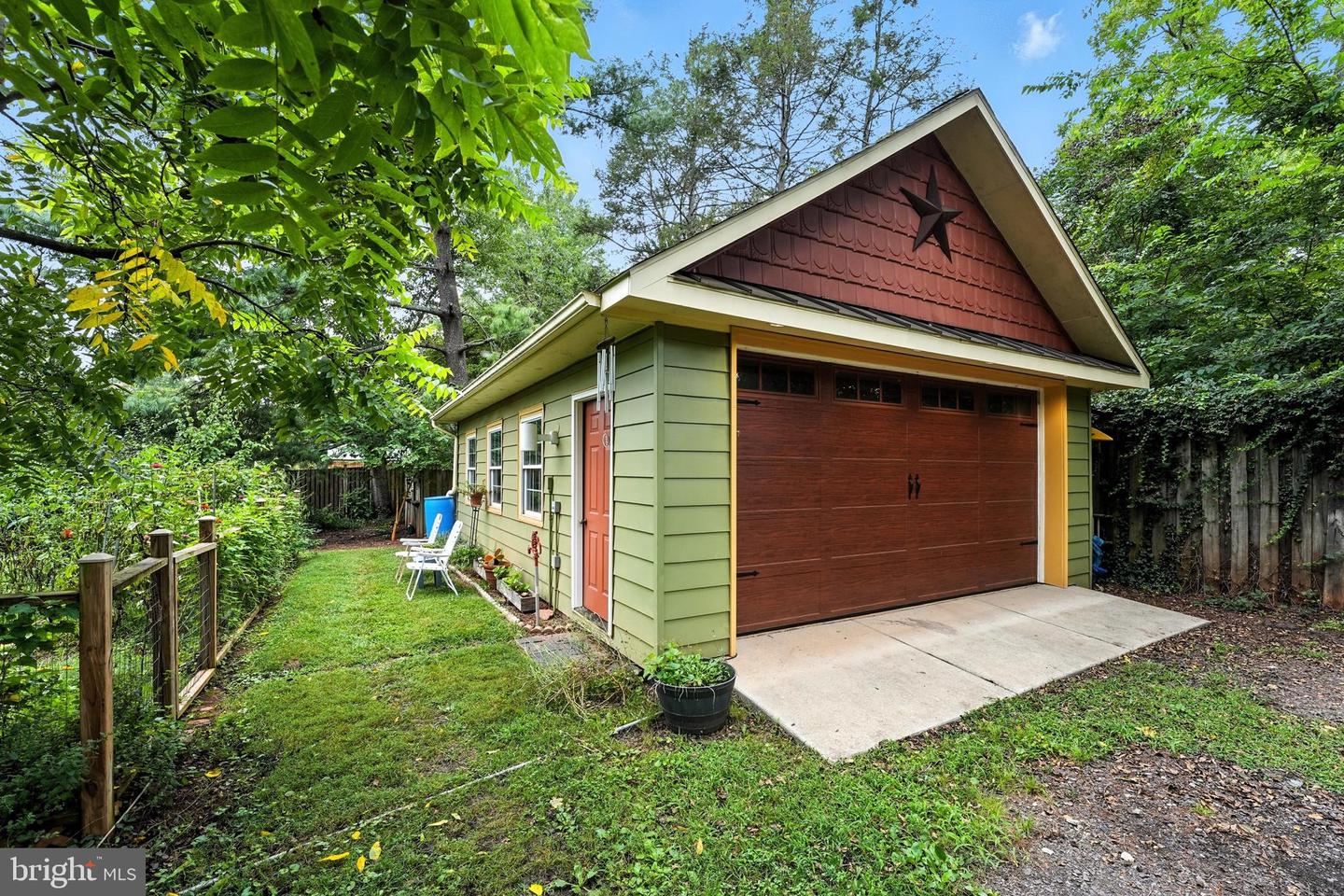 802 S BLUE RIDGE AVE, CULPEPER, Virginia 22701, 5 Bedrooms Bedrooms, ,2 BathroomsBathrooms,Residential,For sale,802 S BLUE RIDGE AVE,VACU2011422 MLS # VACU2011422