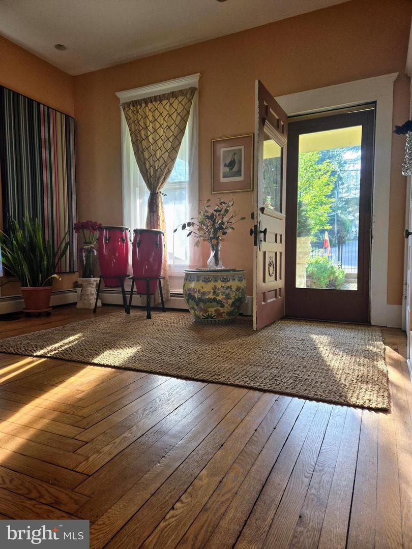 802 S BLUE RIDGE AVE, CULPEPER, Virginia 22701, 5 Bedrooms Bedrooms, ,2 BathroomsBathrooms,Residential,For sale,802 S BLUE RIDGE AVE,VACU2011422 MLS # VACU2011422