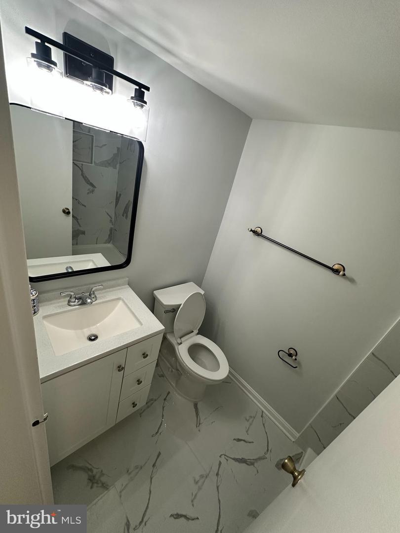 11659 STONEVIEW SQ #99/1B, RESTON, Virginia 20191, 2 Bedrooms Bedrooms, ,2 BathroomsBathrooms,Residential,For sale,11659 STONEVIEW SQ #99/1B,VAFX2264722 MLS # VAFX2264722