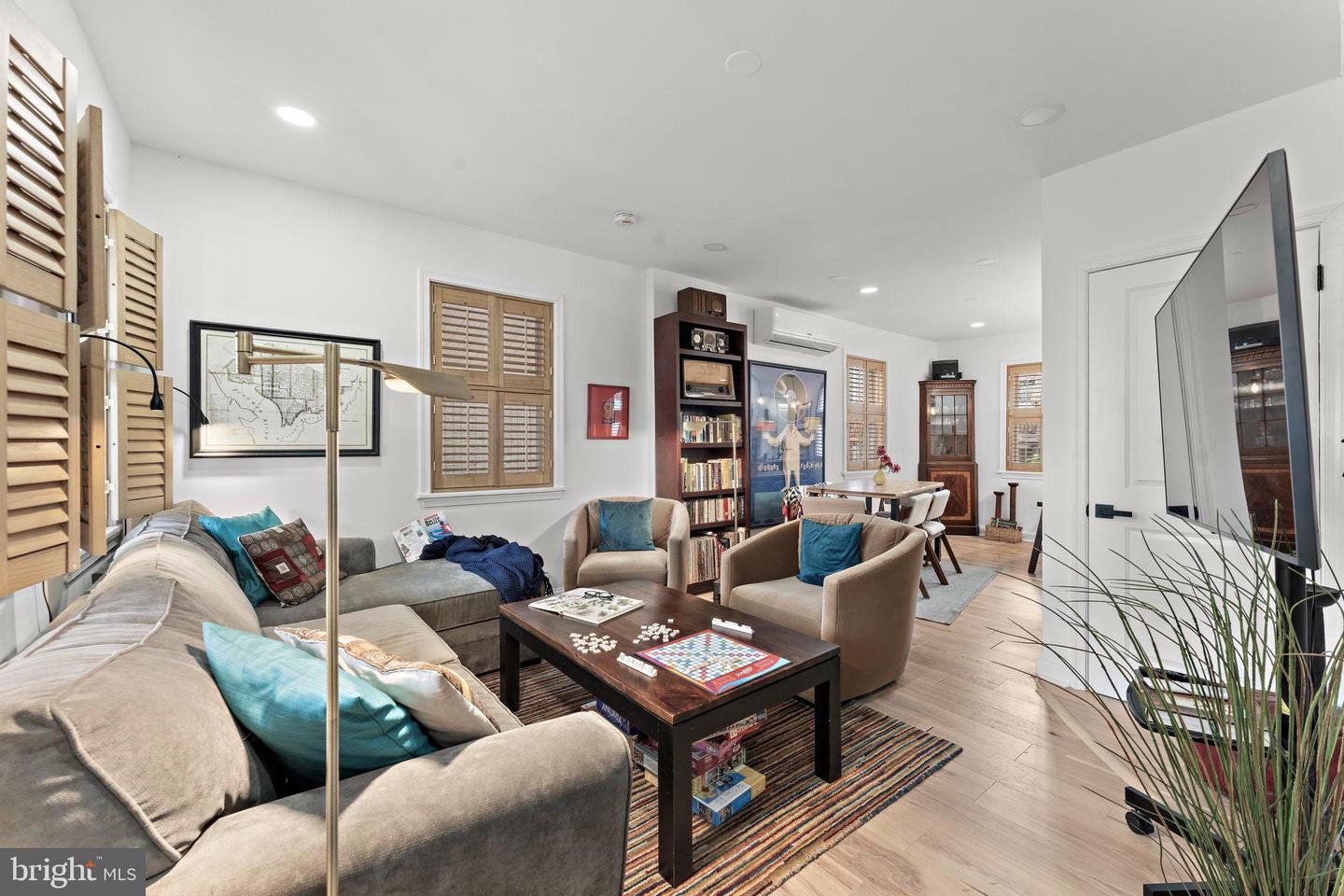 517 SOMERSET PL NW, WASHINGTON, District Of Columbia 20011, 3 Bedrooms Bedrooms, ,2 BathroomsBathrooms,Residential,For sale,517 SOMERSET PL NW,DCDC2221212 MLS # DCDC2221212