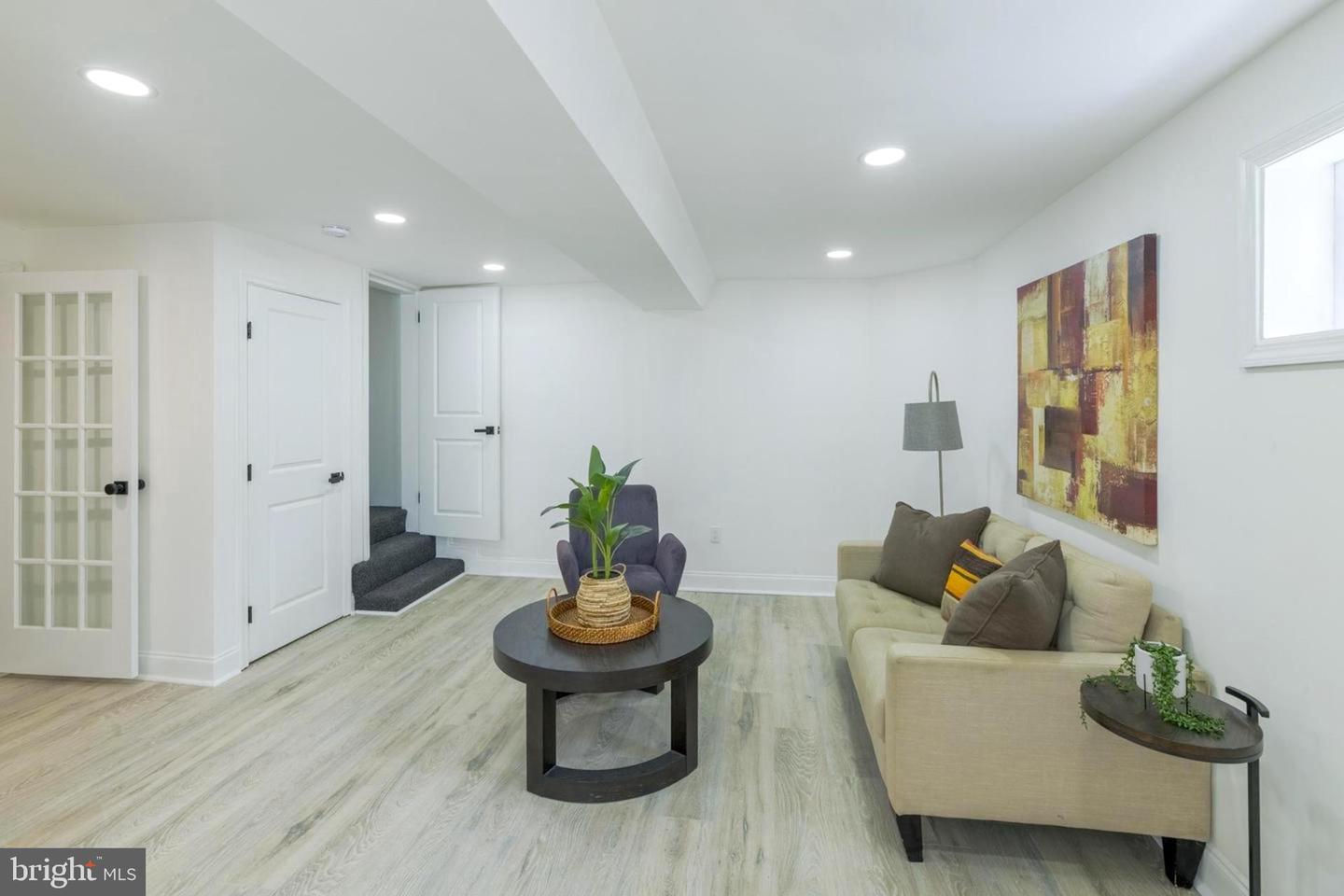 517 SOMERSET PL NW, WASHINGTON, District Of Columbia 20011, 3 Bedrooms Bedrooms, ,2 BathroomsBathrooms,Residential,For sale,517 SOMERSET PL NW,DCDC2221212 MLS # DCDC2221212